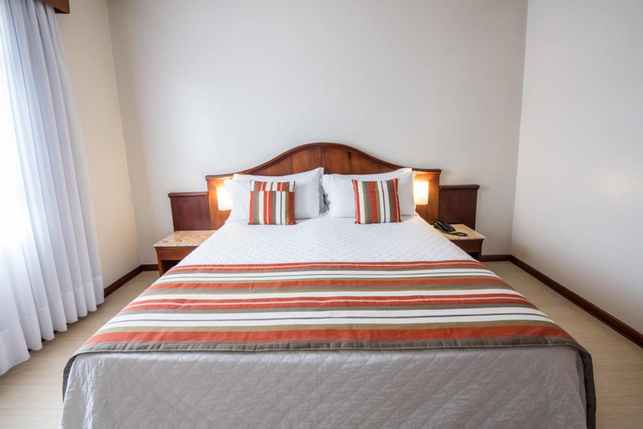 Hotel Carlton Plaza Pocos de Caldas Bagian luar foto