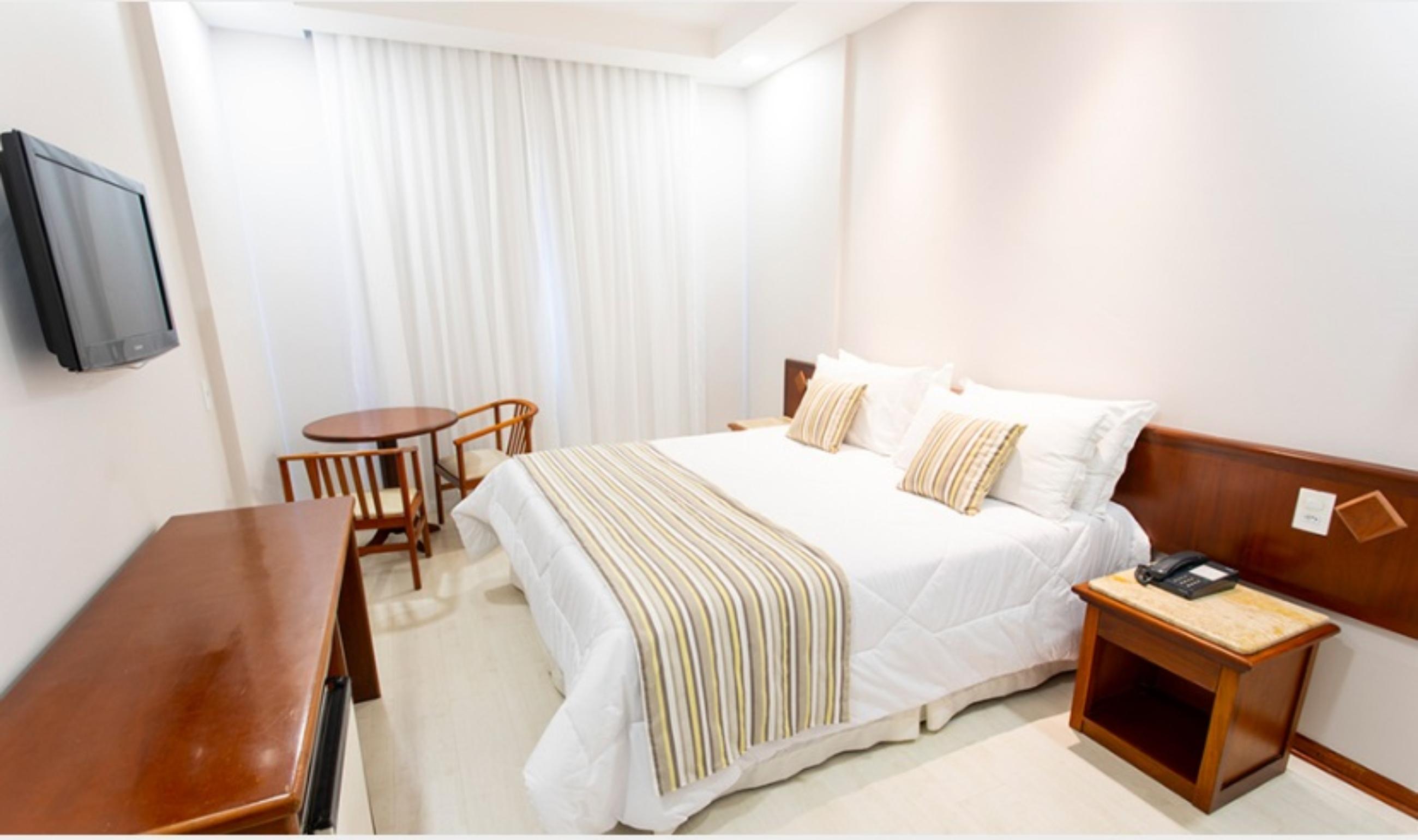 Hotel Carlton Plaza Pocos de Caldas Bagian luar foto
