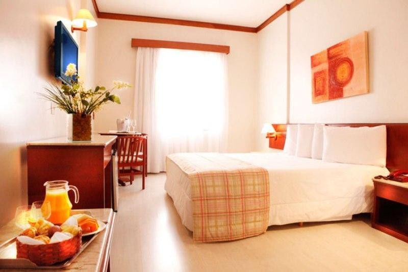 Hotel Carlton Plaza Pocos de Caldas Bagian luar foto