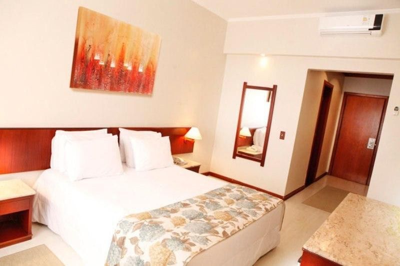 Hotel Carlton Plaza Pocos de Caldas Bagian luar foto