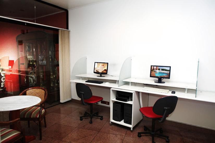 Hotel Carlton Plaza Pocos de Caldas Bagian luar foto
