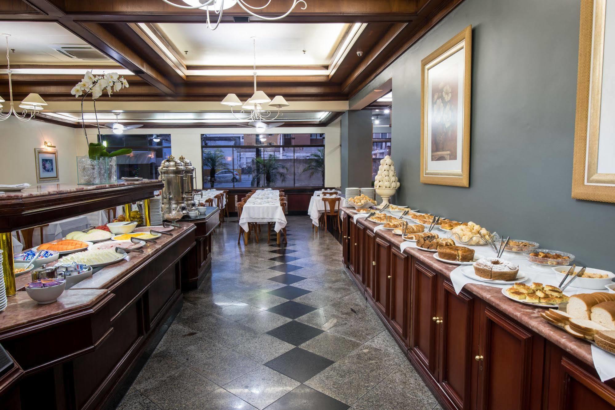 Hotel Carlton Plaza Pocos de Caldas Bagian luar foto